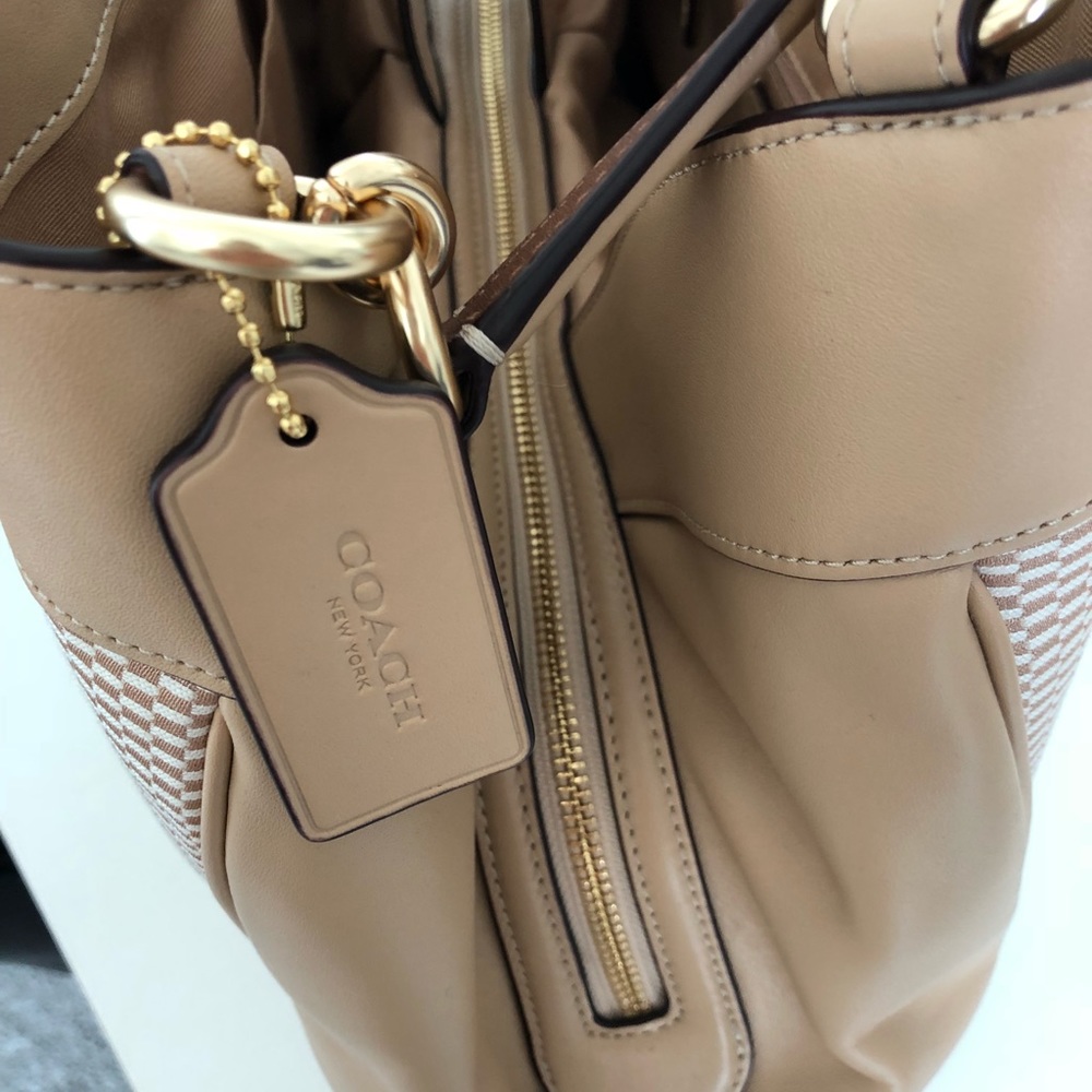 NWT Tan Coach Handbag - Picture 8 of 8